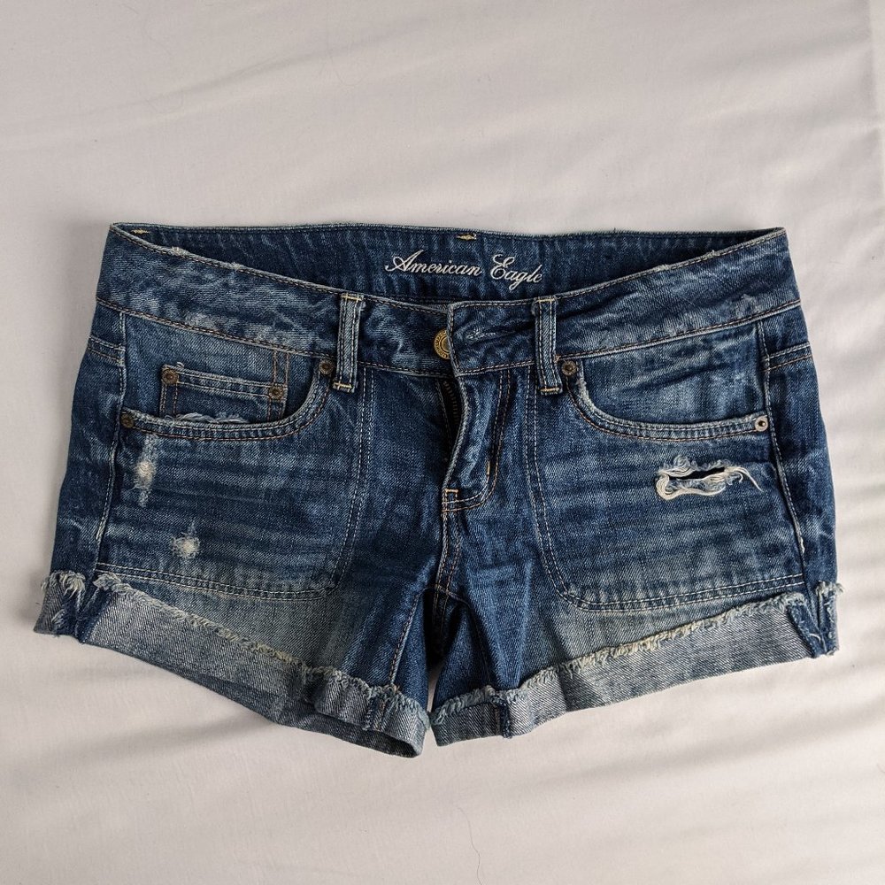 American Eagle Distressed Denim Shorts (size 4)